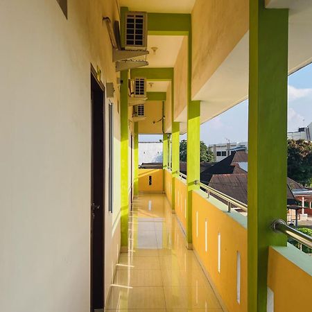 Teratai Residence Mitra Reddoorz Medan Exteriör bild