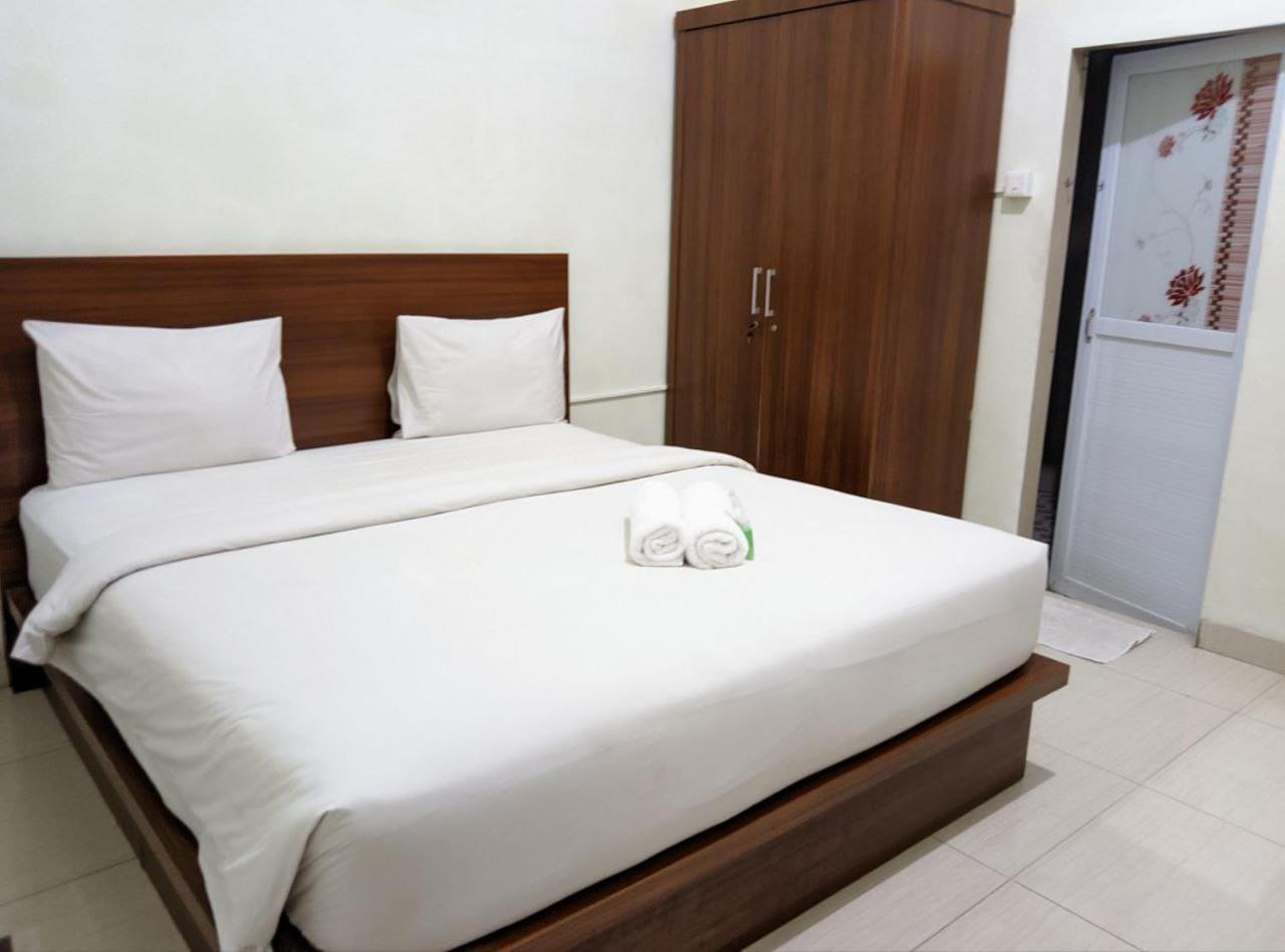 Teratai Residence Mitra Reddoorz Medan Exteriör bild