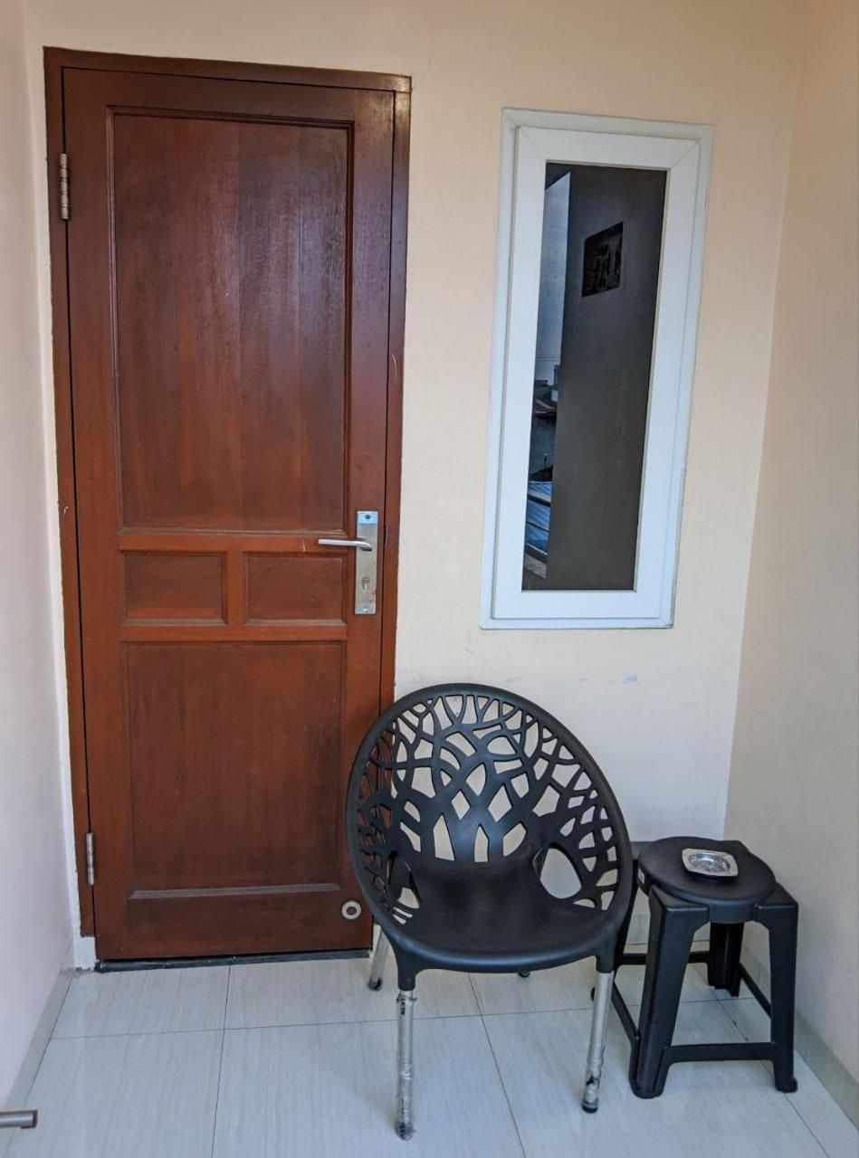 Teratai Residence Mitra Reddoorz Medan Exteriör bild