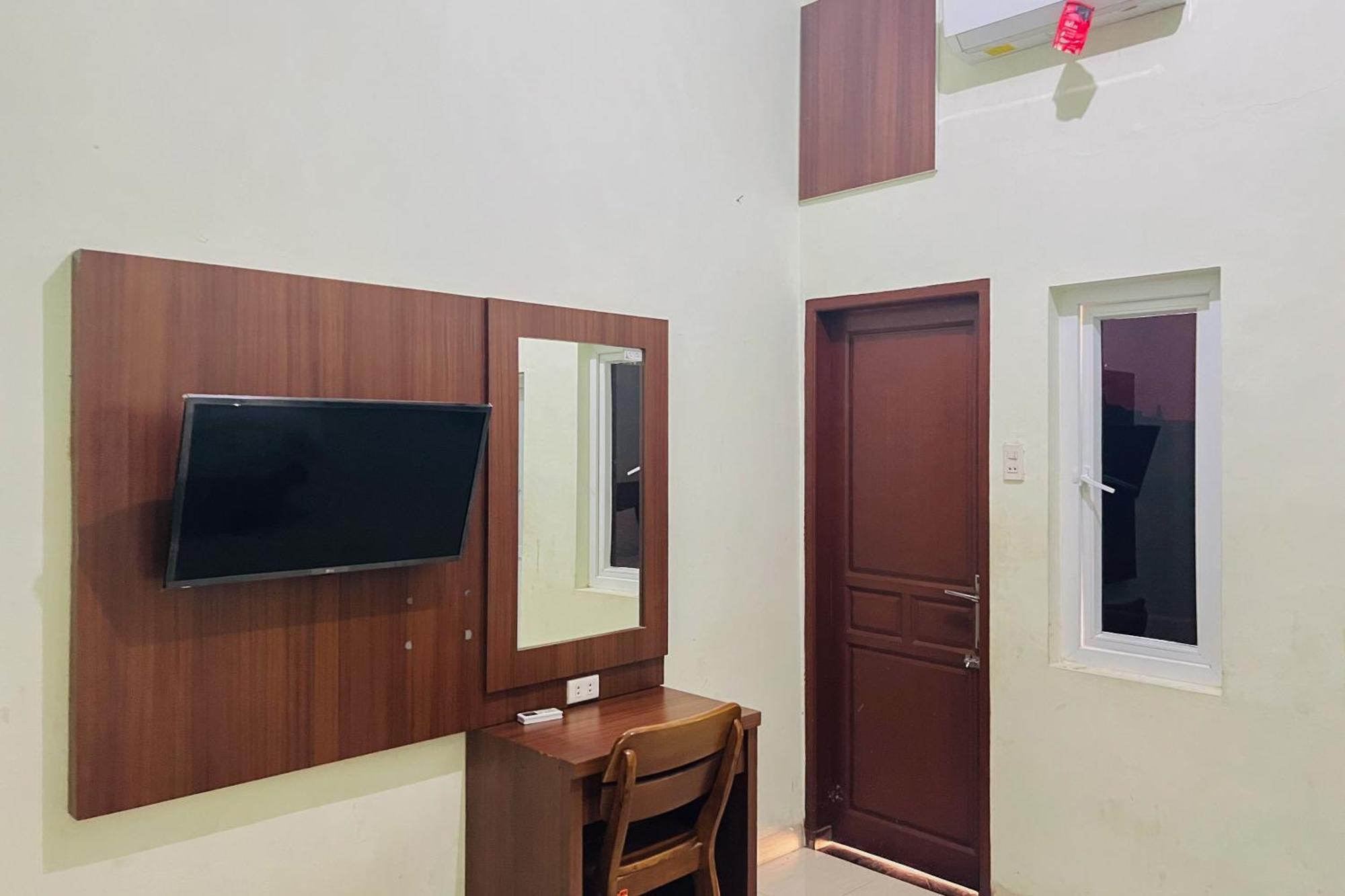 Teratai Residence Mitra Reddoorz Medan Exteriör bild
